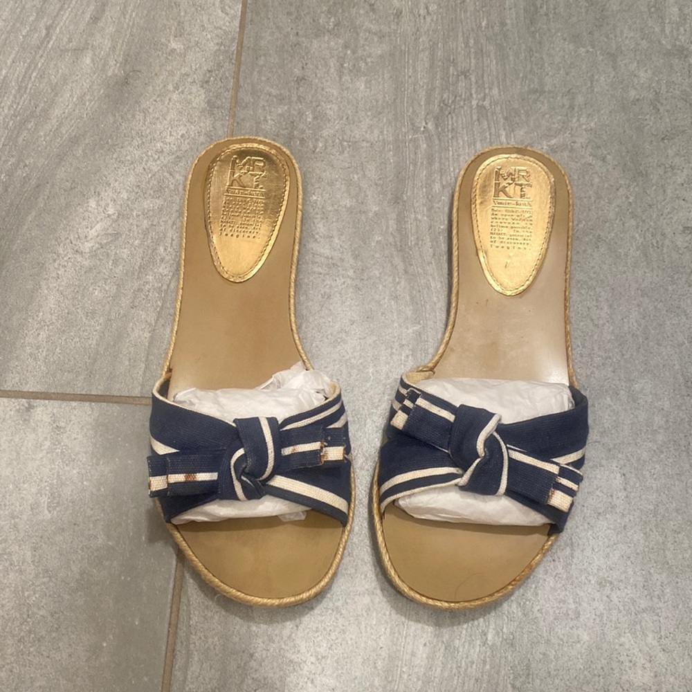 Market Navy Blue and White Striped Bow Sandals Size 8